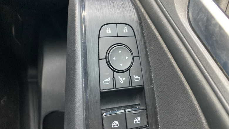 Nissan Qashqai 1.3 DiG-T MH 158 Acenta Premium 5dr Xtronic Petrol Hatchback